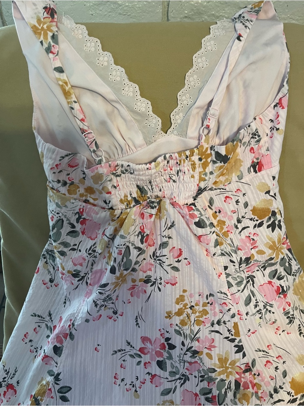 Wild Fable Floral Mini Sundress. Sz M. Straps with button front. Lace trim - Picture 7 of 8